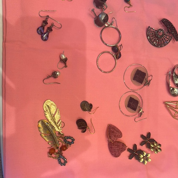 Lot of 35 pairs of earrings - Picture 2 of 6